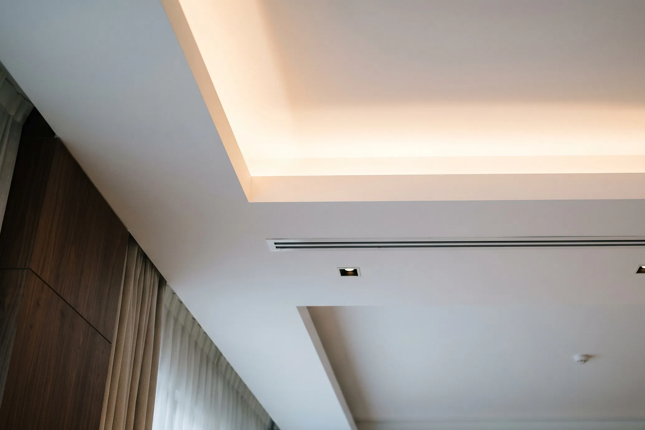 Gypsum False Ceilings in Dubai: Designs, Repair, Care